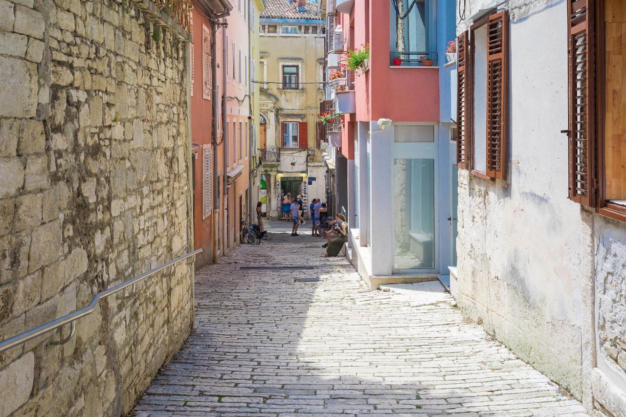 Luxury Flats In City Centre Pula Exterior photo